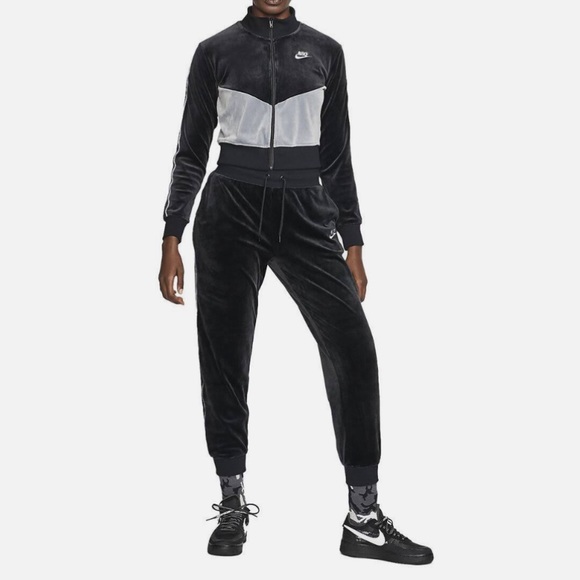 Nike Sportswear Velour Heritage pants - Picture 3 of 6